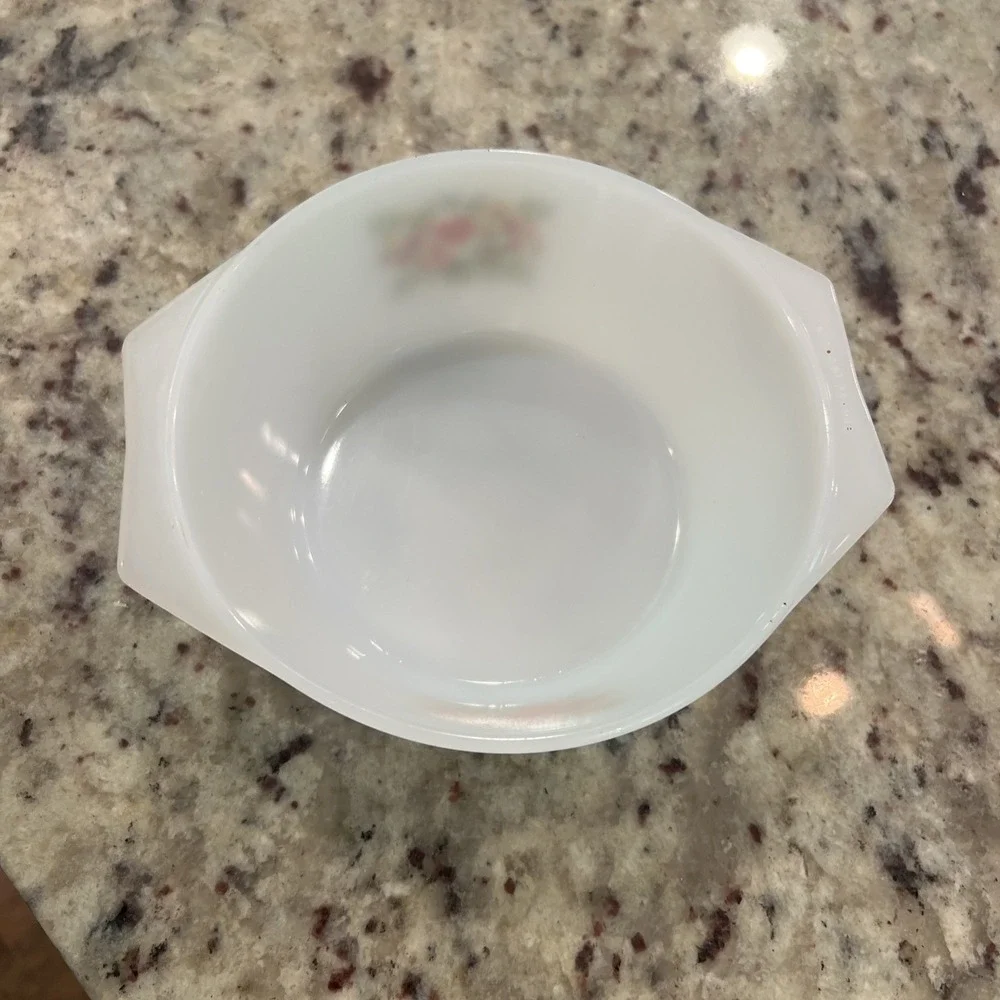 Arcopal France Vintage Milk Glass Casserole Baking Dish Floral French Hen Small